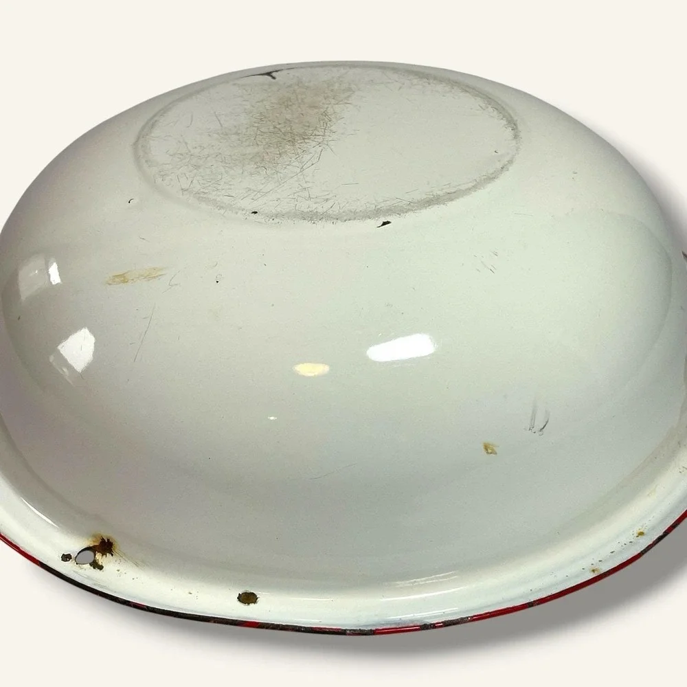Vintage‎ Enamel Wash Basin White Red Rim Farmhouse Country Primitive 12.5
